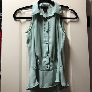 Sleeveless blouse
